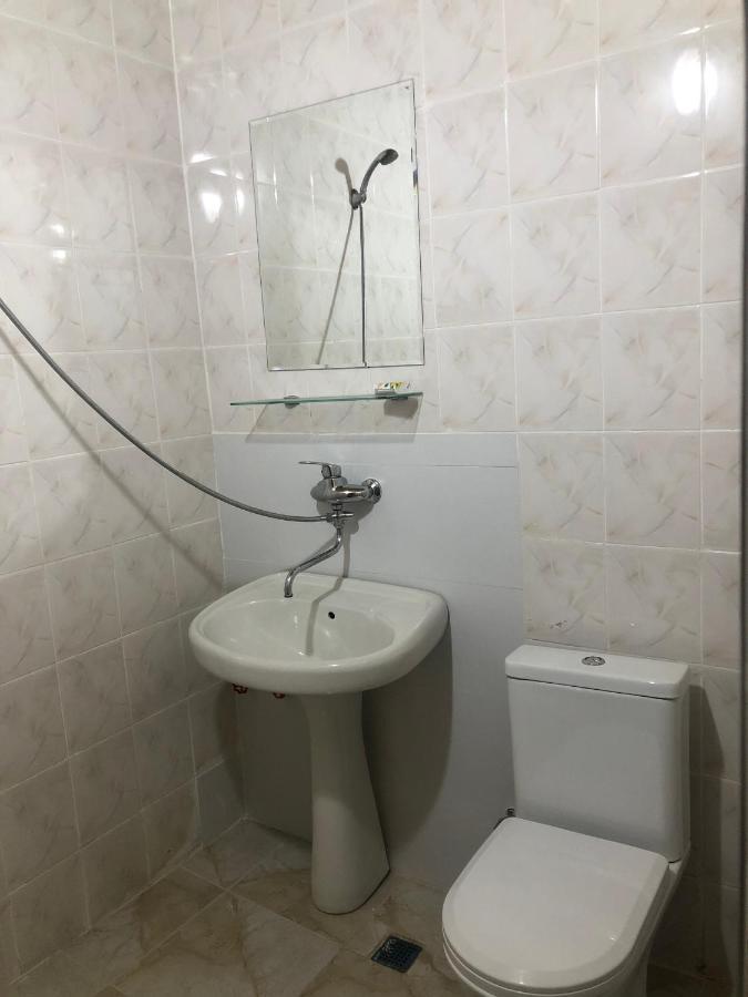 Hotel Nikea Paradiso Kutaisi Bagian luar foto