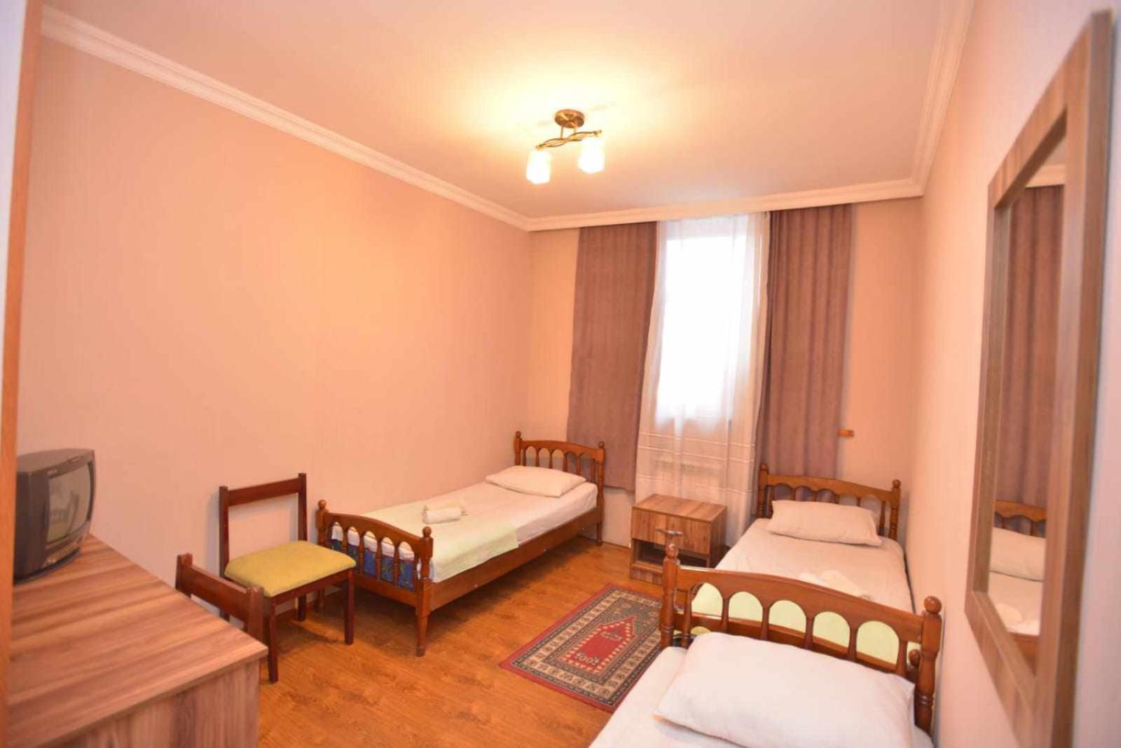Hotel Nikea Paradiso Kutaisi Bagian luar foto