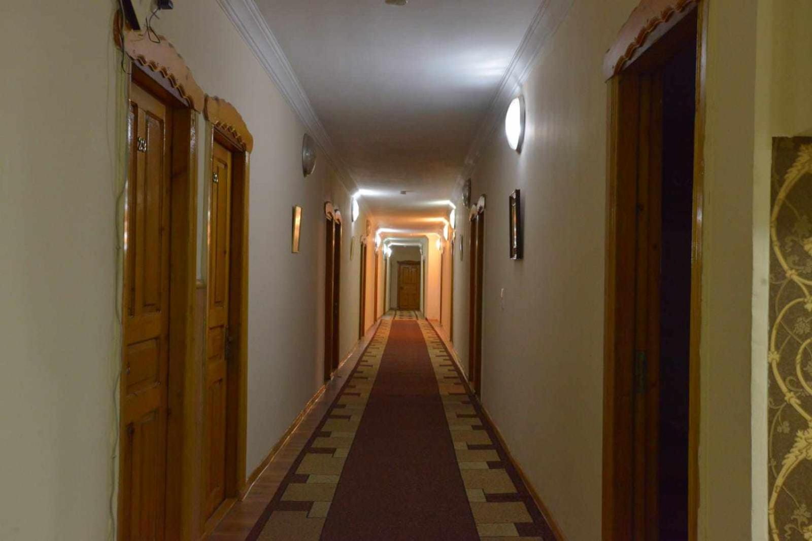Hotel Nikea Paradiso Kutaisi Bagian luar foto