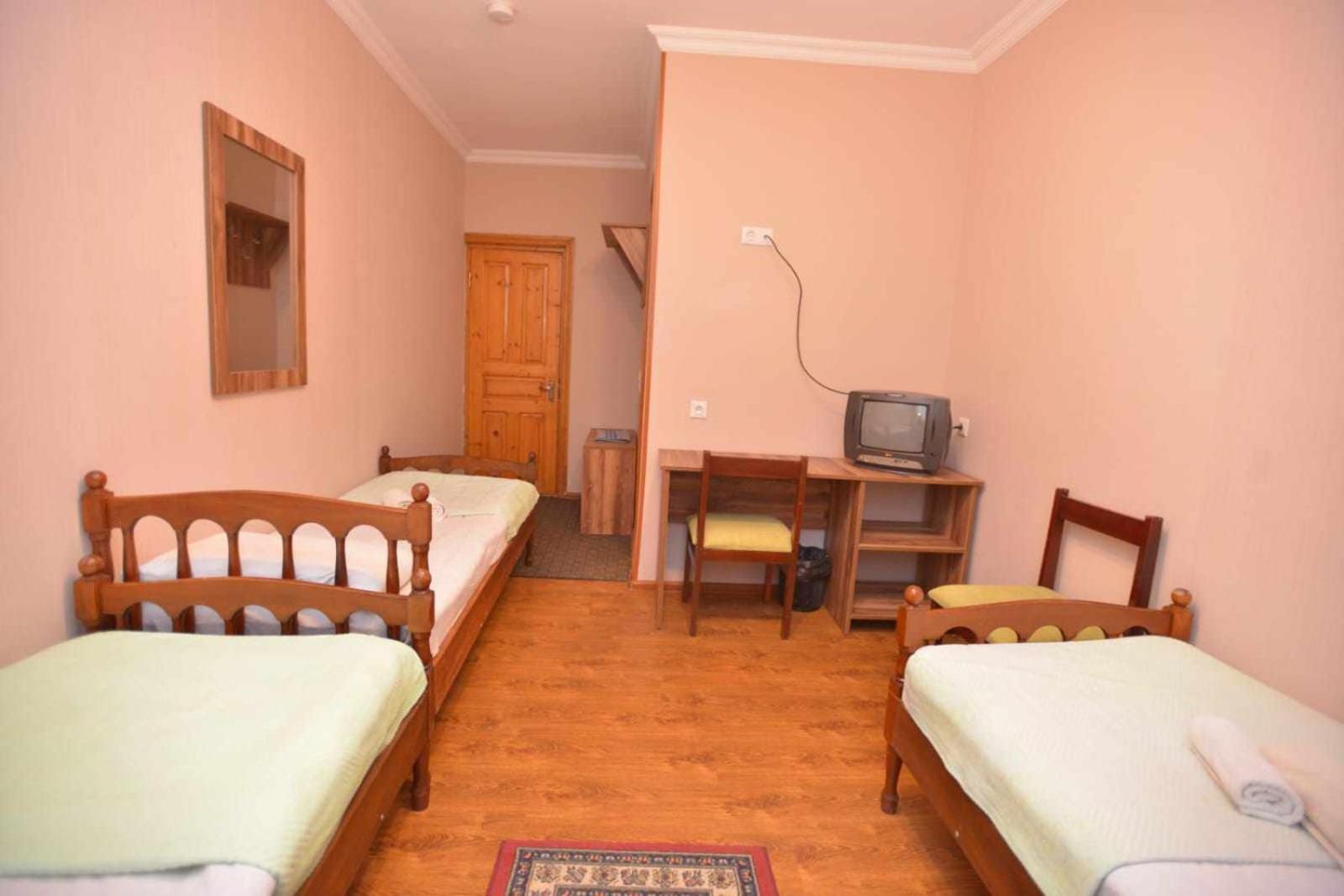 Hotel Nikea Paradiso Kutaisi Bagian luar foto
